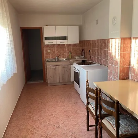 Pista-pause Apartament *